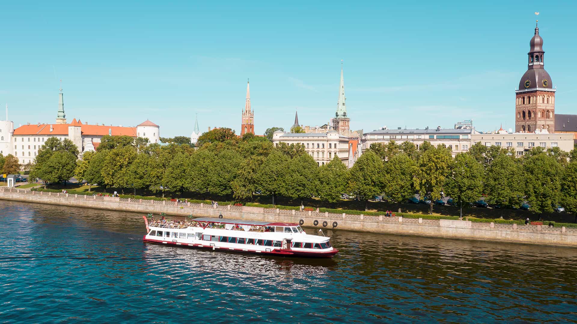 boat trip riga channel