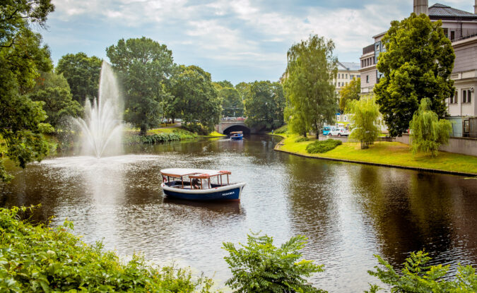 Canal boat AURORA (11)